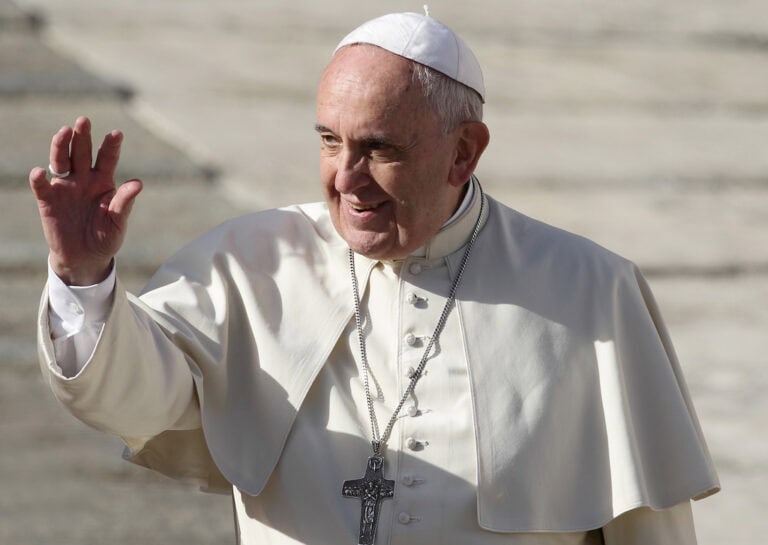 Indonesians crossing over to see Pope Francis