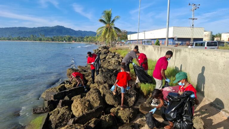 Community Spirit in Action: Cleanliness Matters at Wewak Beach