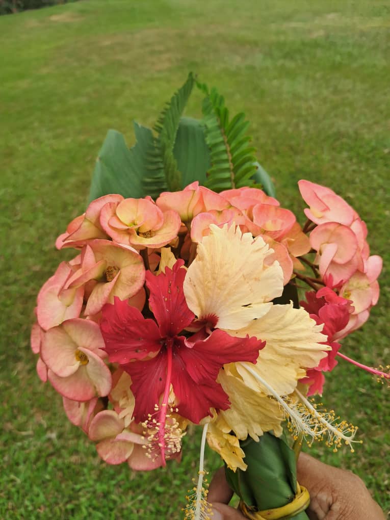 A bouquet of flowers assembled by a student as tribute to honor those who drowned in the tragedy.